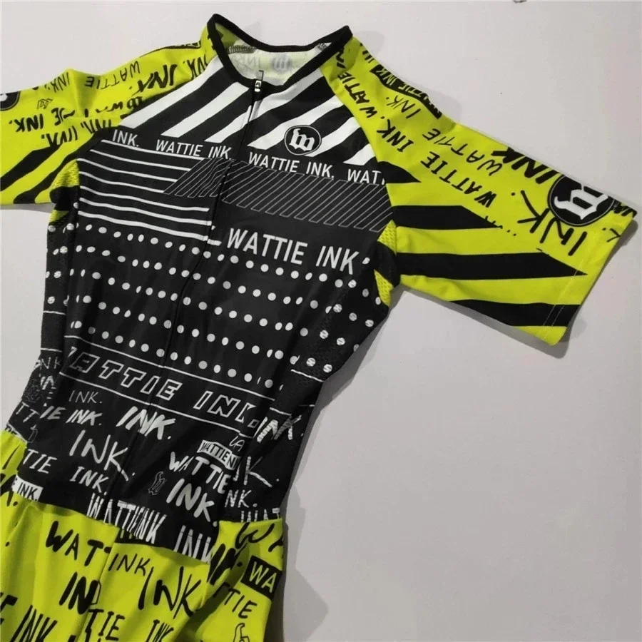 بدلة ركوب الدراجات للرجال من و - مراجعة Triathlon Cycling Kit وسعره